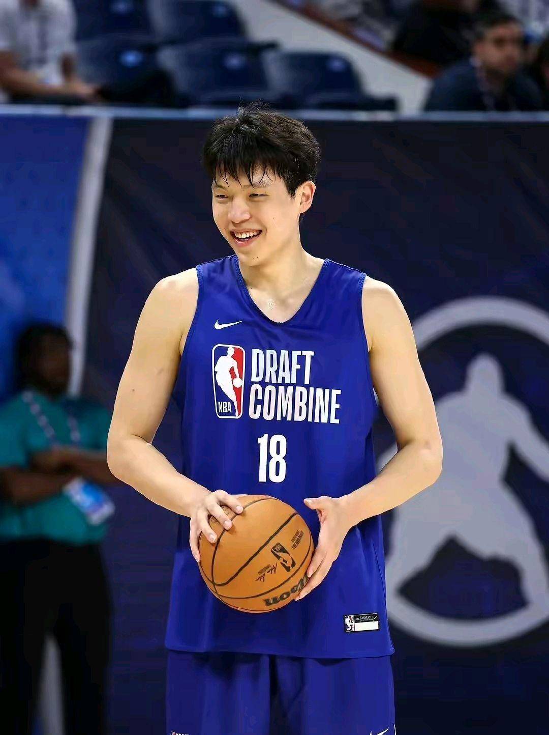 爱游戏全站 -NBA常规赛倒计时，广厦男篮窗口期手感冰凉，细节引发关注，质疑声仍在，团队化学反应显著 