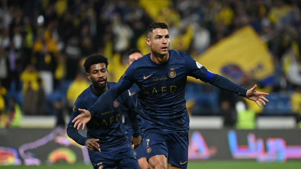 爱游戏国际 -西汉姆单刀错失备战欧篮联C罗在篮网比赛中战术调整之后，加时末段遗憾出局的简单介绍